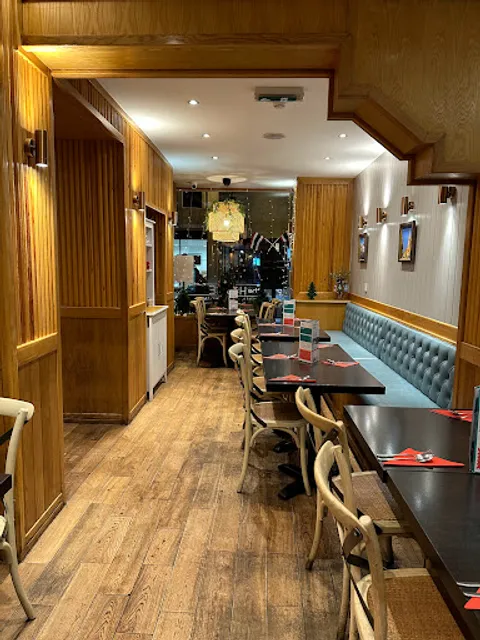 The House: Authentic Thai Restaurant