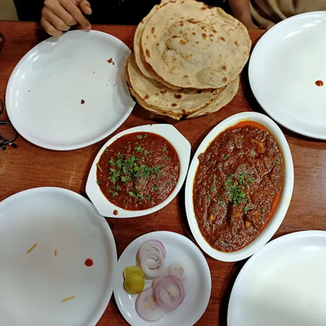 Meena Bar & Restaurant