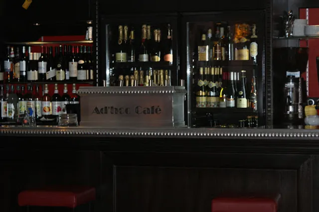 Ad Hoc Cafe