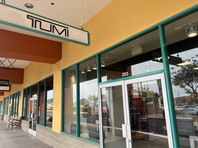 TUMI Outlet Store - Outlets at Barstow