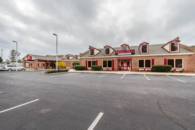 Econo Lodge Inn & Suites Enterprise