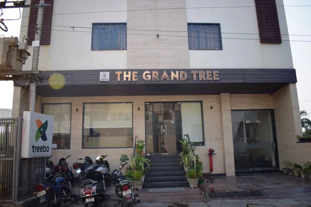 The Grand Tree Hotel
