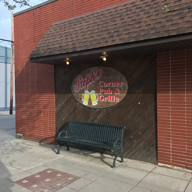 Steph's Corner Pub & Grill