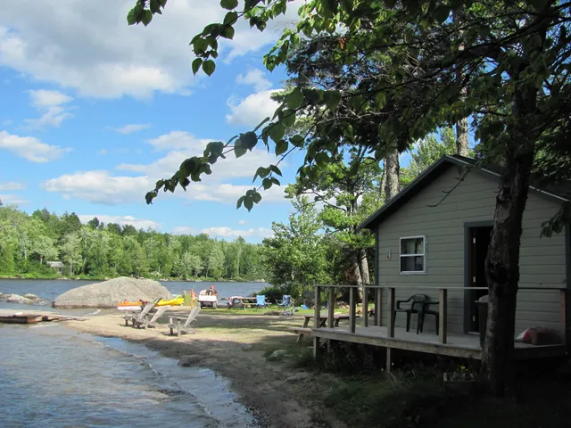 Cowgers' Lakefront Cabins
