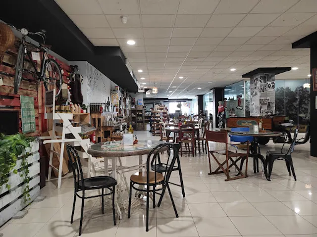 LEOCADIO La Casa del Jamón Ronda