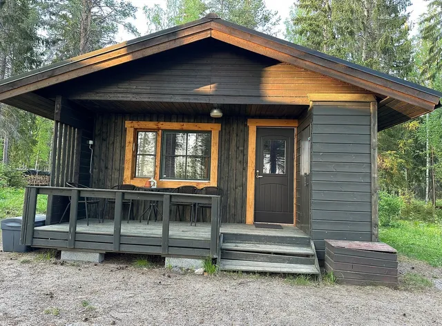 Accommodation & Fishing Whopper Ltd