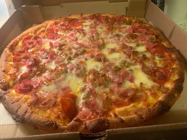 Avenue pizza and wings