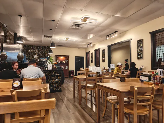 DE NHAT MI GIA - KING NOODLES