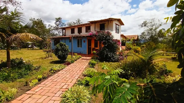 Monte Verde Cabañas & Camping