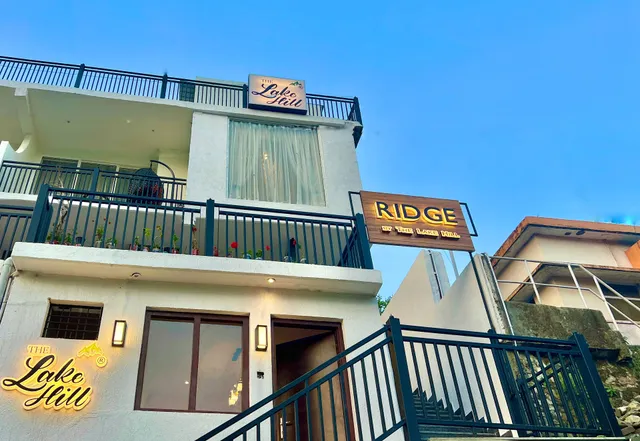 The Lake Hill - Ridge