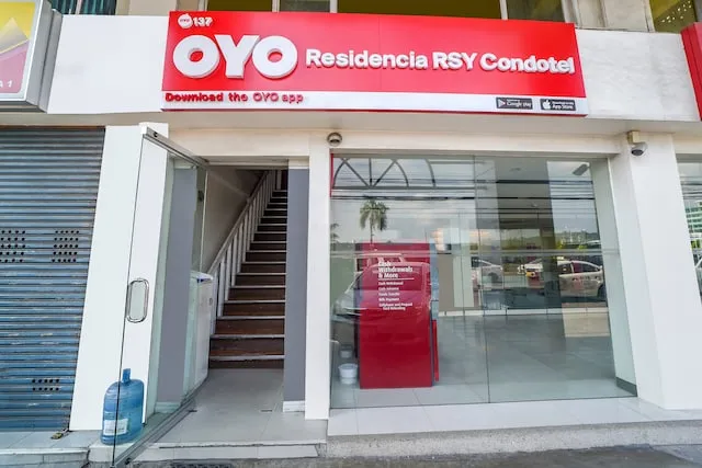 OYO 137 Residencia Rsy Condotel