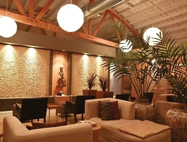 Dtox Day Spa Massage & Facials