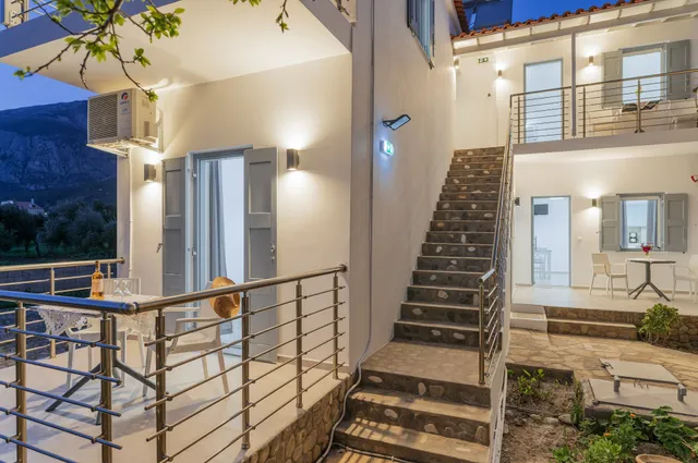 Maria Studios & Apartments