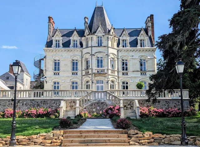 Château De Saint Saturnin Sur Loire