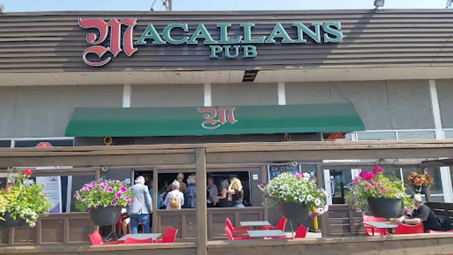 Macallan's Pub