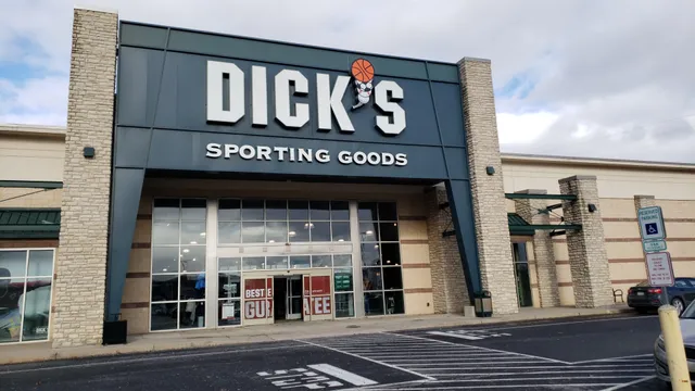 DICK'S Sporting Goods