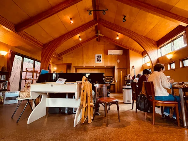 Natural Food Cafe Con Brio