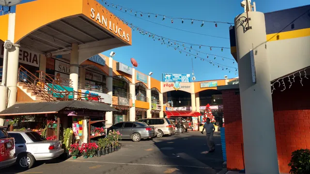 Centro Comercial San Lucas