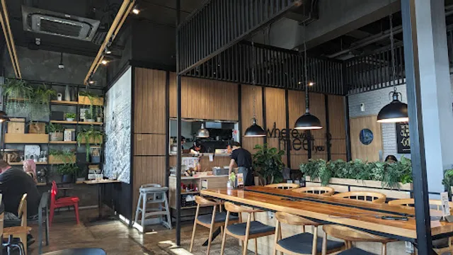 THE COFFEE CLUB - Tha Maharaj