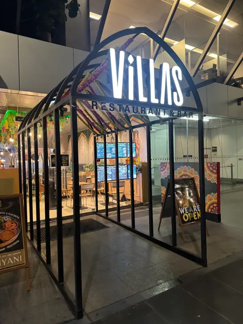 Villas Restaurant & Bar