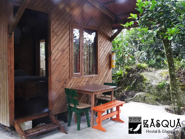 Zasqua Hostal y Glamping