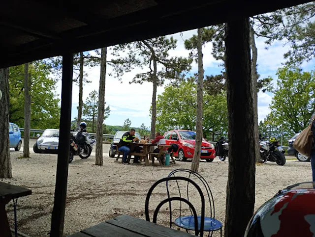 Da Angelino e Peppa - Torta al Testo del Monte Peglia