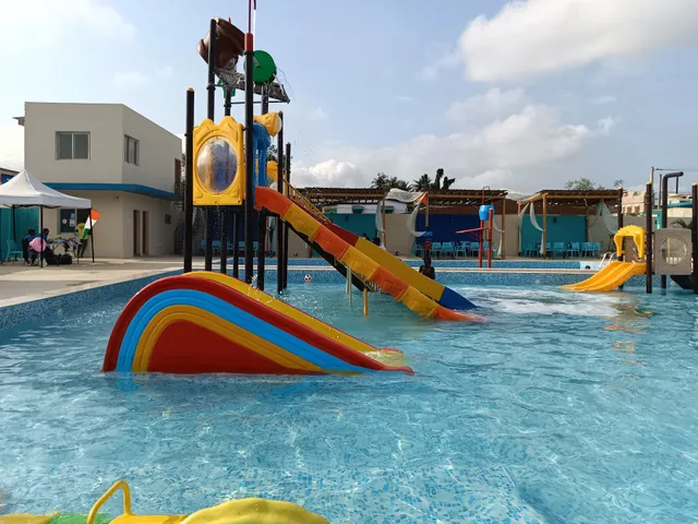 Splash Park Angre II Plateaux