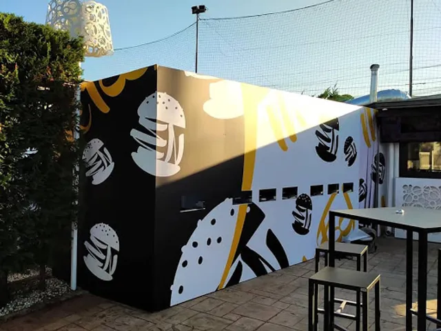 MeNeFod Pizza Burger