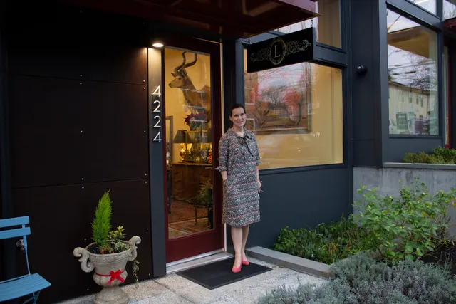 Lisa Esztergalyos Jeweler