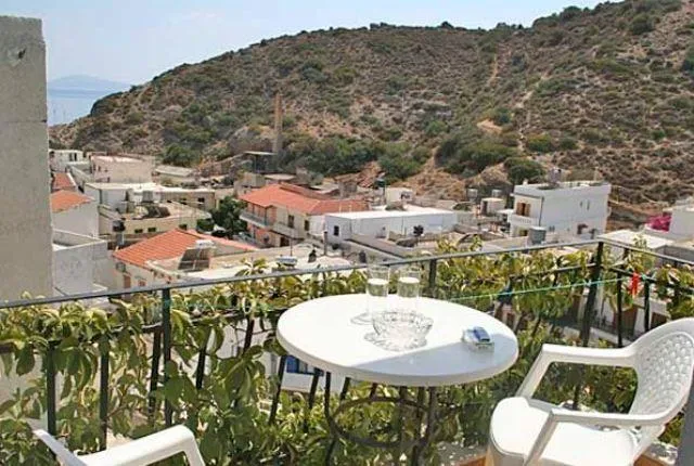 Argyro Studios and Apartments