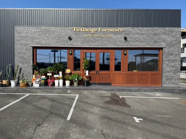 T's Garage Furniture