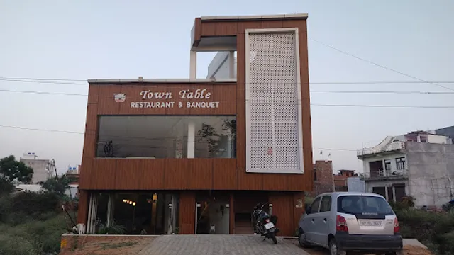 Town Table Restaurant & Banquet - Best Restaurant in Farrukhabad