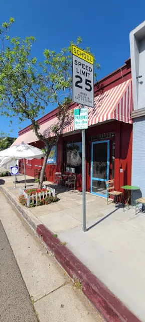 The Ivy Bakery - Dolce Isola