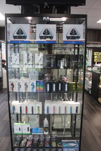 Vape Star Gallery Glen Ellyn Tobacco | Vape | Glass | CBD | Kratom