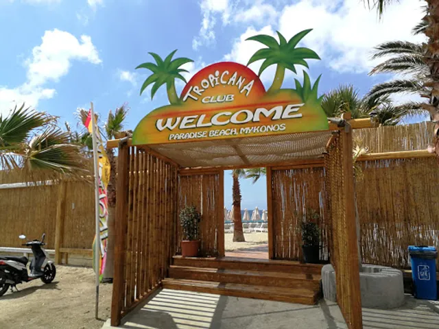 Tropicana Beach Bar - Restaurant