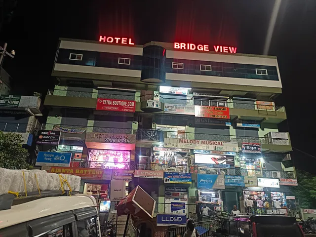 Hotel Bridge View