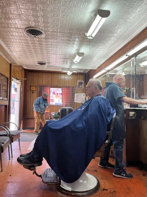 Buck's Barber Shop