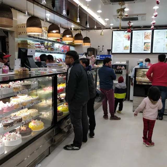 Paradise Palace, Balson, Allahabad