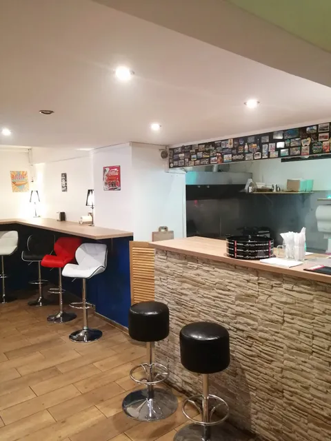 Zakręcony Burger Street Food Truck