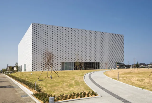 Kanazawa Umimirai Library