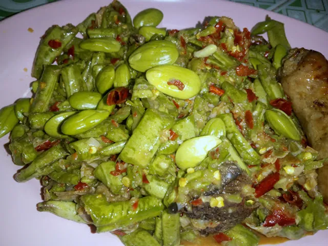 Jen Jin Coffee House (for Thai cooking class)