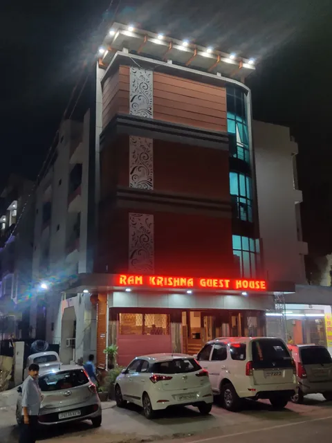 Ram Krishna Guest House - Best Guest House In Hazratganj ||