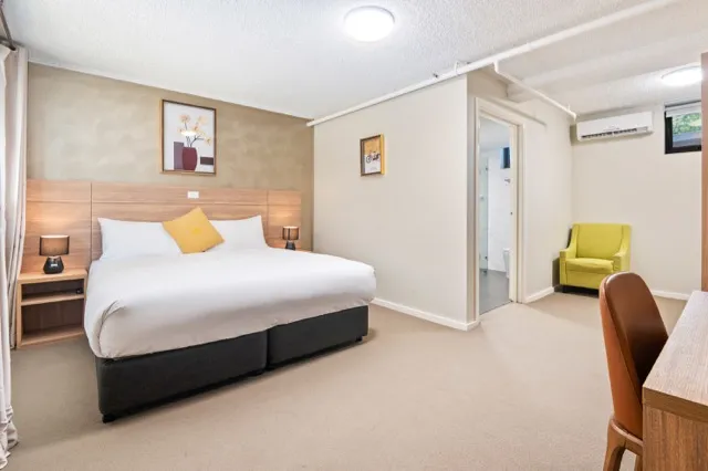 Quality Inn Sunshine Haberfield