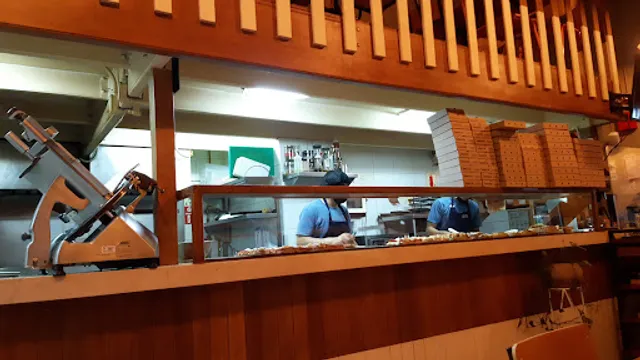 Taglio Pizza Al Corte