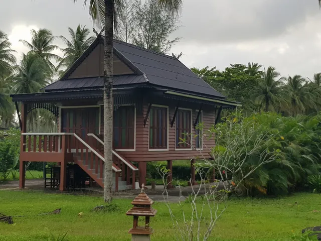 Golden Coconut Resort