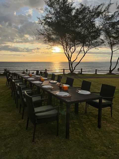 De jukung Resto & Bar Tanah Lot