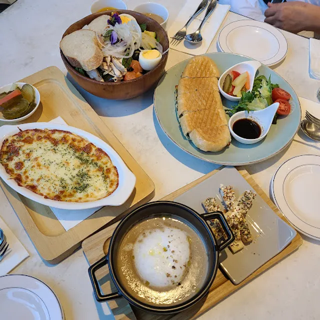 호텔현대 바이 라한 울산 디오븐