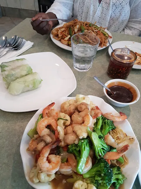 Thuan Hoa Restaurant