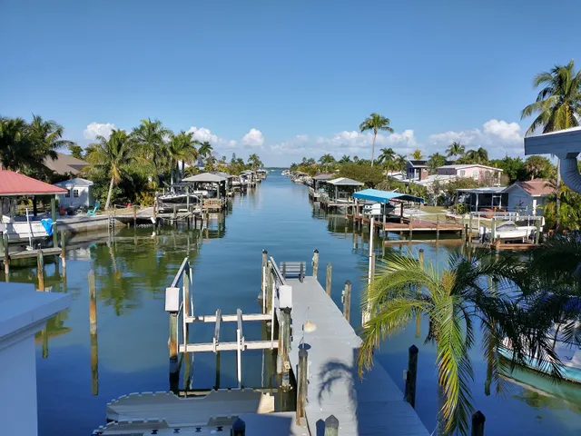 The Dolphin Inn Resort