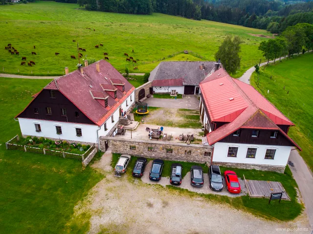 Pension Baurů Court - Court Baurů Ltd.